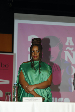 Chimamanda Ngozi Adichie escritora nigeriana