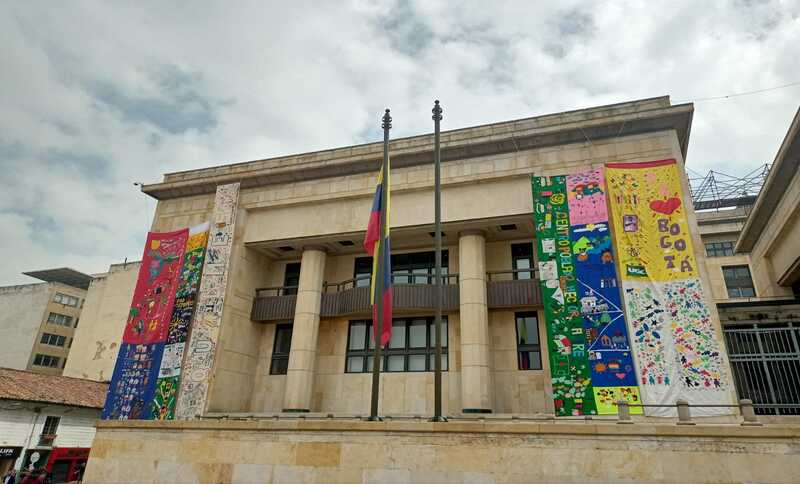 Arropamiento del Palacio de Justicia