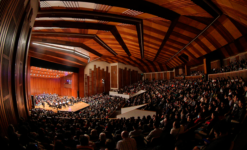 Orquesta Filarmónica de Bogotá en el Auditorio León de Greiff