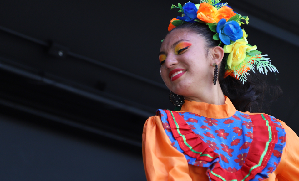 mujer danzando