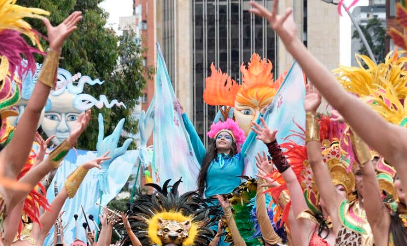 El Desfile de Comparsas del cumpleaños de Bogotá rendirá homenaje a las víctimas del terremoto