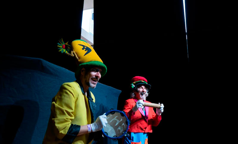 Teatro y magia en la Biblioteca Pública Carlos E. Restrepo