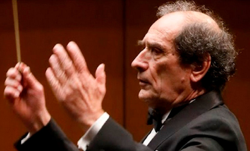 Director de Orquesta Filarmónica