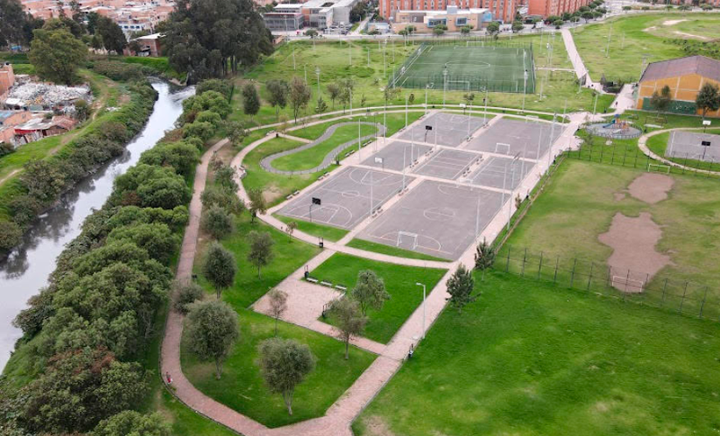 Caminata en corredor ambiental río Tunjuelo