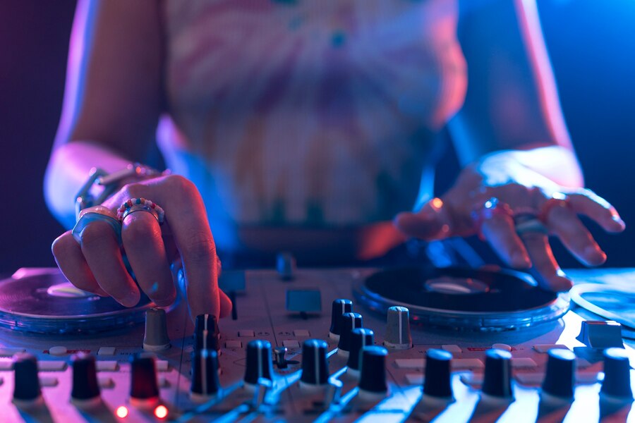 Mujer DJ