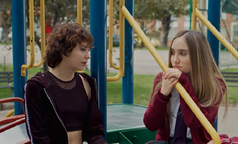Jóvenes en un parque