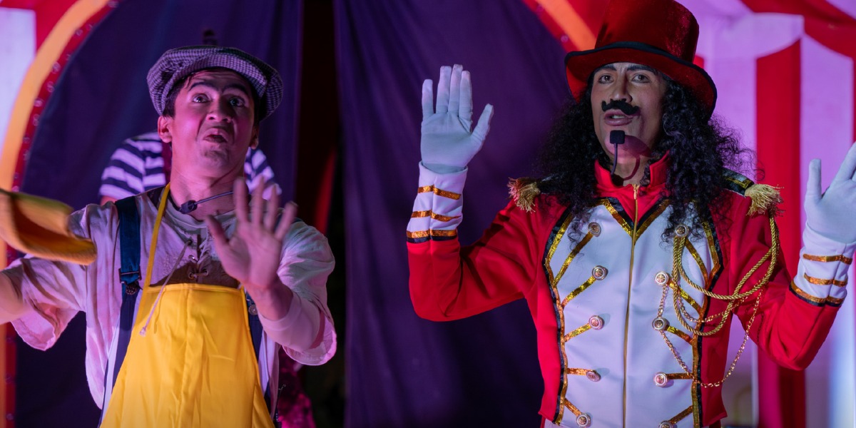 Escena del circo de los sueños.