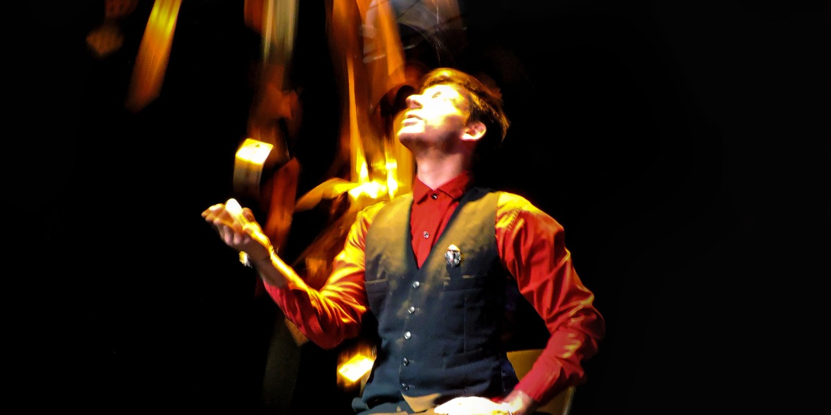 Escena de la Levedad del momento mágico.