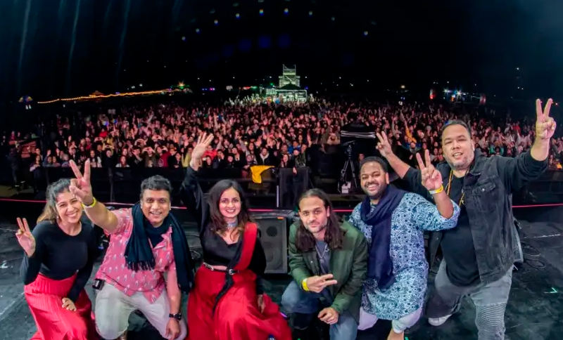 personas en un escenario en Jazz al Parque