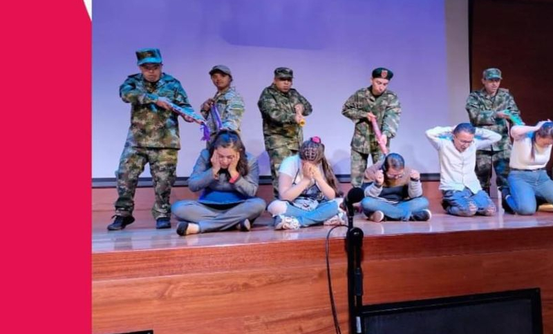 Obra de teatro La Toma