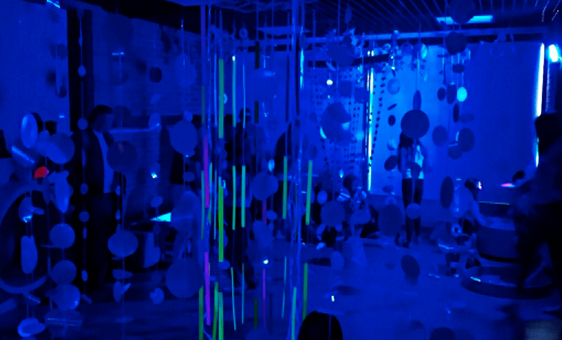 Niños en una actividad artística 