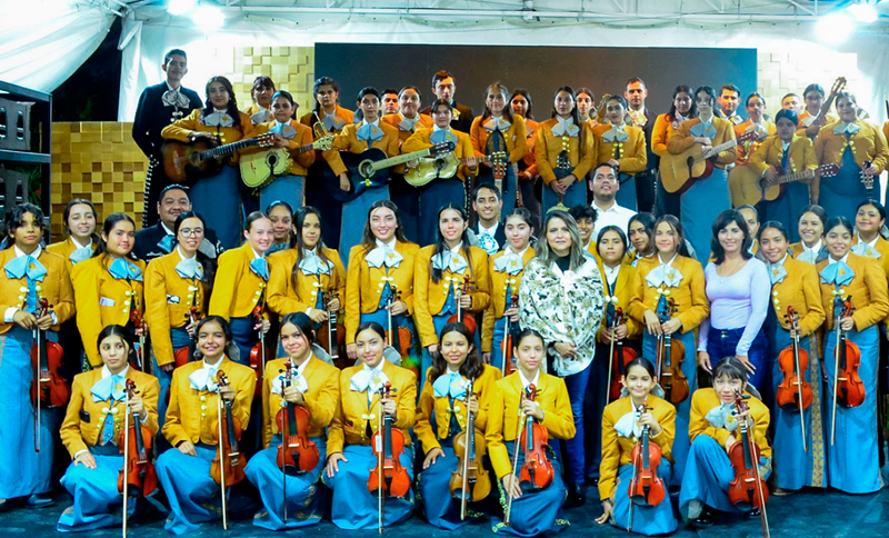 Mariachi Femenil de Tecolotlán