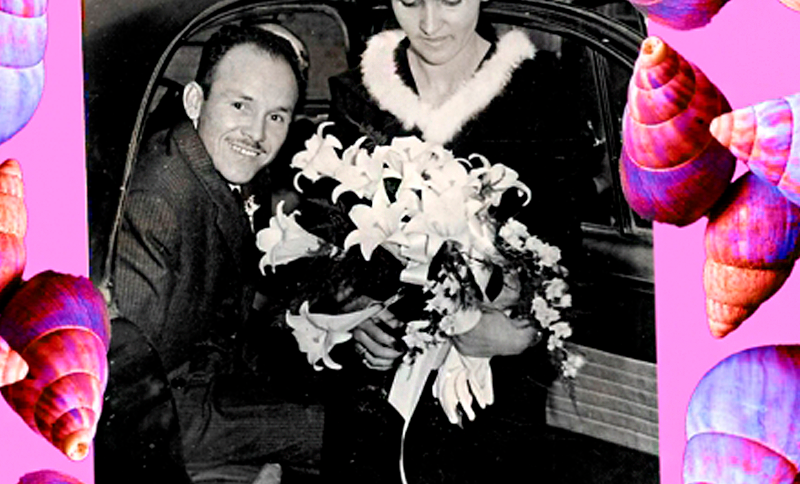 Hombre y mujer en una imagen a blanco y negro