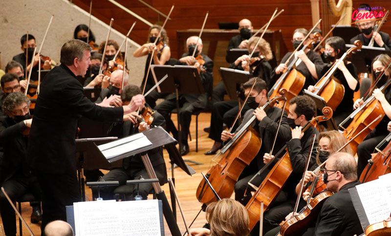 Orquesta Filarmónica de Bogotá en un escenario