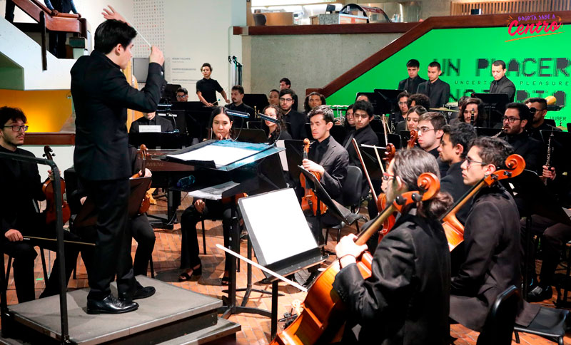Orquesta Filarmónica en una presentación