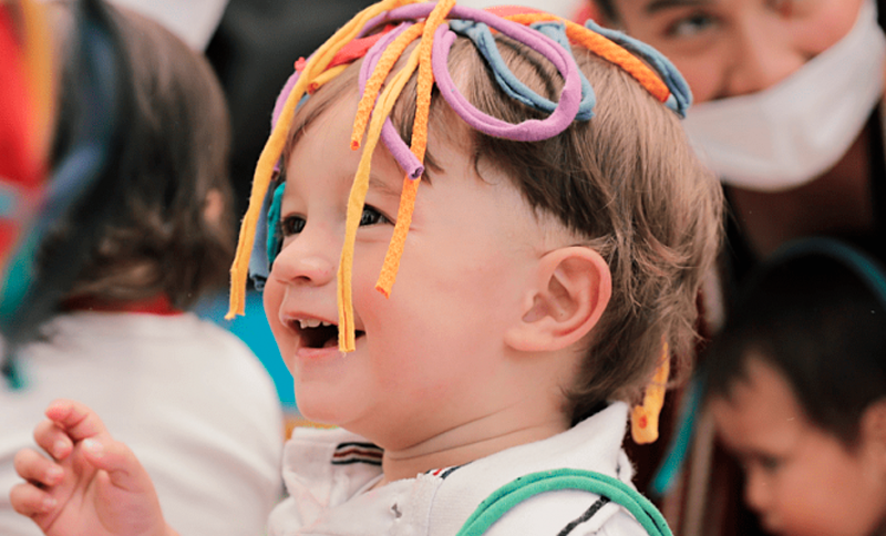 niño sonriendo