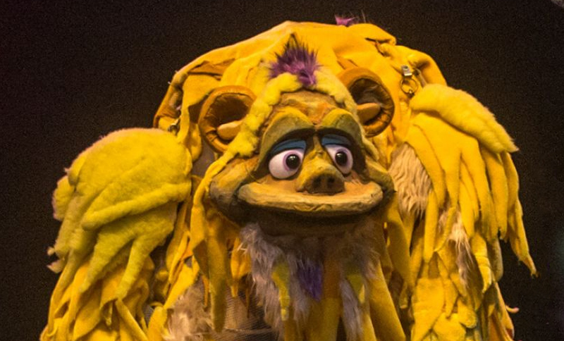 Disfraz de un animal amarillo