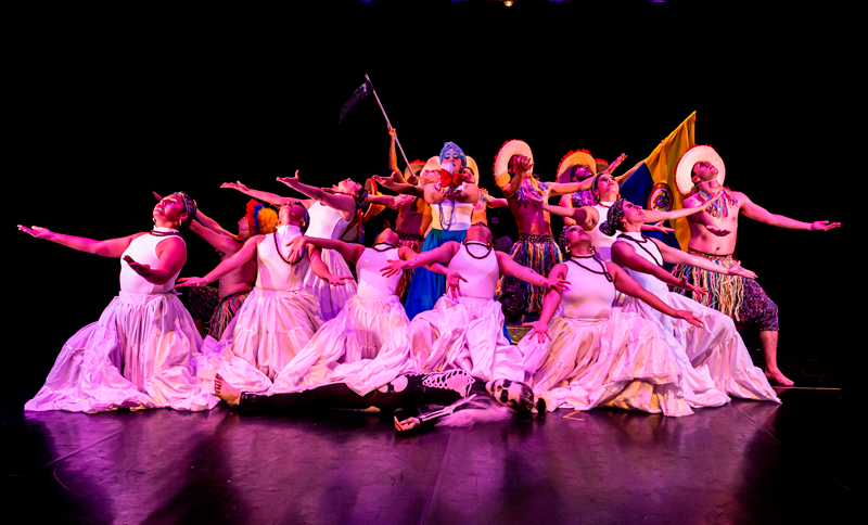 Ritmos y Raices en el Teatro L´Explose