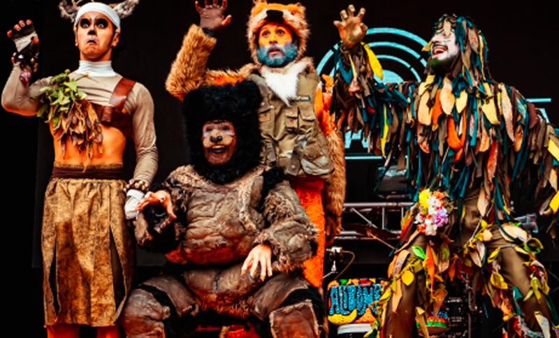 Artistas en una presentación en el Teatro El Parque