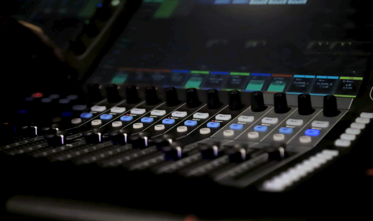 Consola de sonido teatro libre