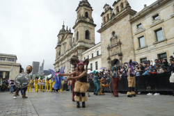 Comparsera baila 