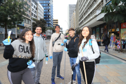 jóvenes voluntarios centro vive