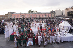 artistas en plaza de bolivar