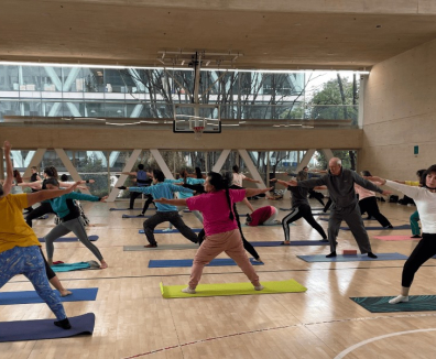 Personas haciendo ejercicio.