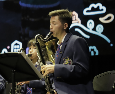 Festival Escolar de las Artes - Joven tocando el saxofón
