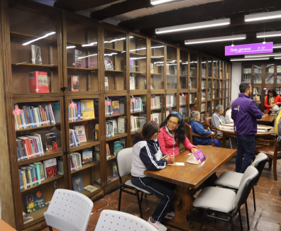 Biblioteca Pública Fuga