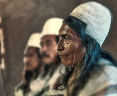 tres personas indígenas
