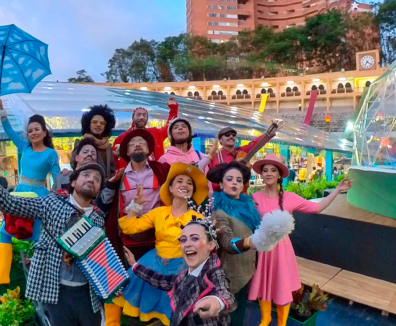 artistas en la Plaza La Santamaría