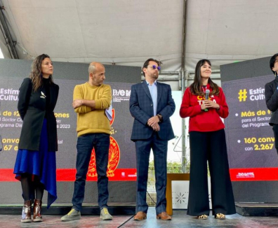 Personas reunidas