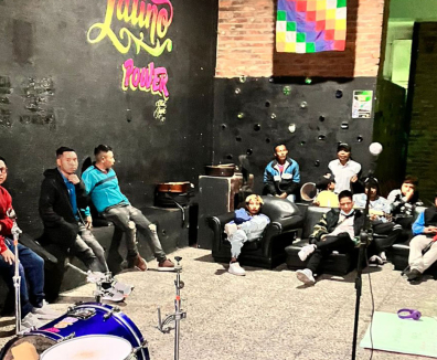 Personas reunidas