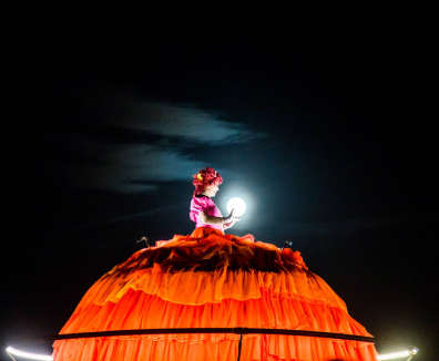 Munecas gigantes en el FIAV