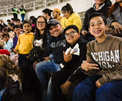 Familia en el estadio