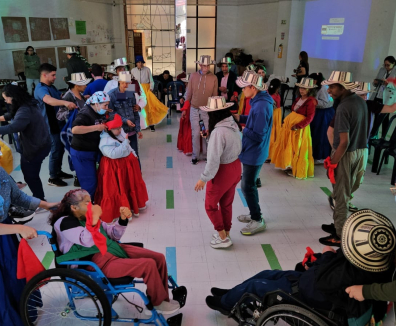  Bogotá avanza en la Formación en habilidades culturales y artísticas para la población con discapacidad 