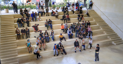 personas en el cefe chapinero