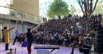 Fotgorafía de una presentación en el Centro Felicidad Chapinero