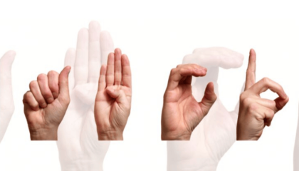 Fotografías de manos en forma del lenguaje de señas