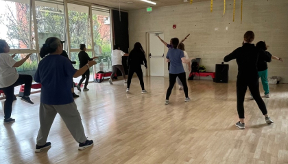 Personas haciendo ejercicio.