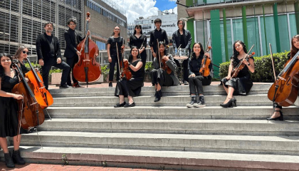 Músicos de la orquesta filarmónica.