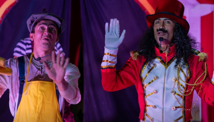 Escena del circo de los sueños.