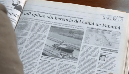 Fotografía de un periódico con la noticia de que los habitantes de Garzón Huila se quedaron sin heredar el canal de Panamá