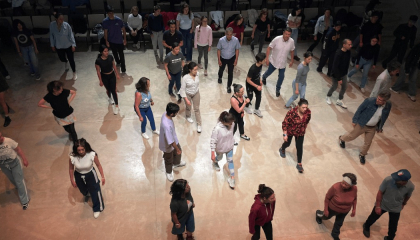 Foto de personas bailando