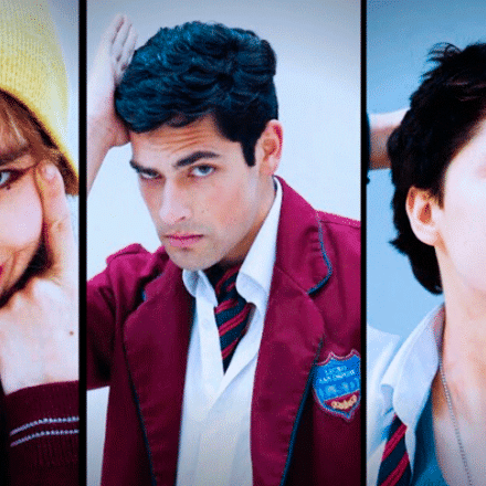 Tres adolescentes de colegio