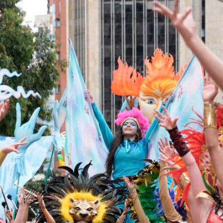 El Desfile de Comparsas del cumpleaños de Bogotá rendirá homenaje a las víctimas del terremoto