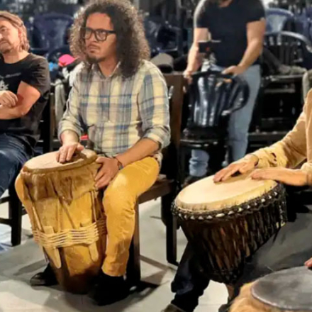 El tambor alegre