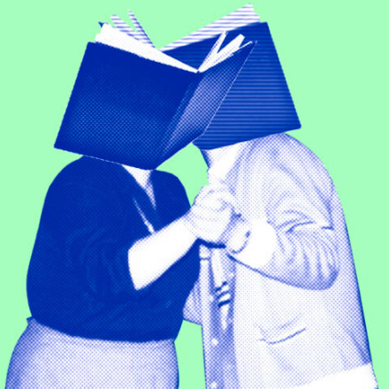 ILustración de dos personas con rostros en forma de libro 