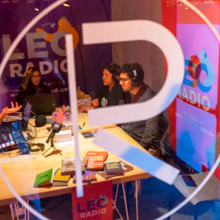 Escucha “Especiales LEO Radio”